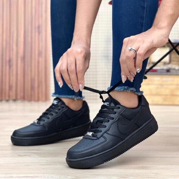 1736461856WhatsApp Image 2025-01-07 at 5.45.40 PM (1) TENIS NIKE FORCE ONE CON CAJA UNISEX