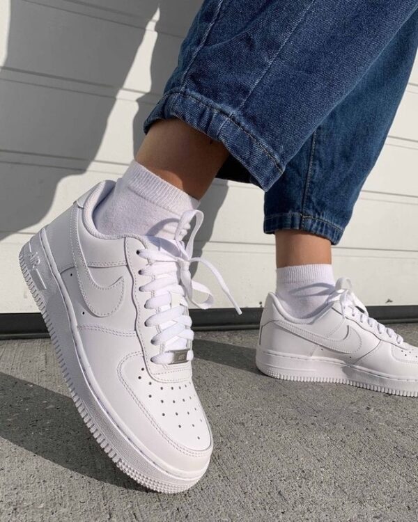1736461857WhatsApp Image 2025-01-09 at 4.34.33 PM (1) TENIS NIKE FORCE ONE CON CAJA UNISEX