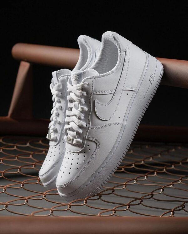 1736461858WhatsApp Image 2025-01-09 at 4.34.33 PM (4) TENIS NIKE FORCE ONE CON CAJA UNISEX