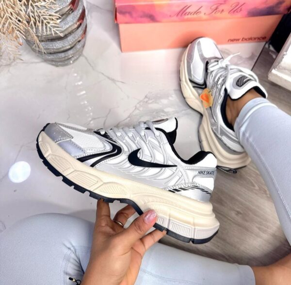 TENIS NIKE SKATE DAMA CON SU CAJA